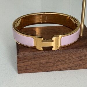 Authentic Hermes Clic H Pink and Gold PM Size